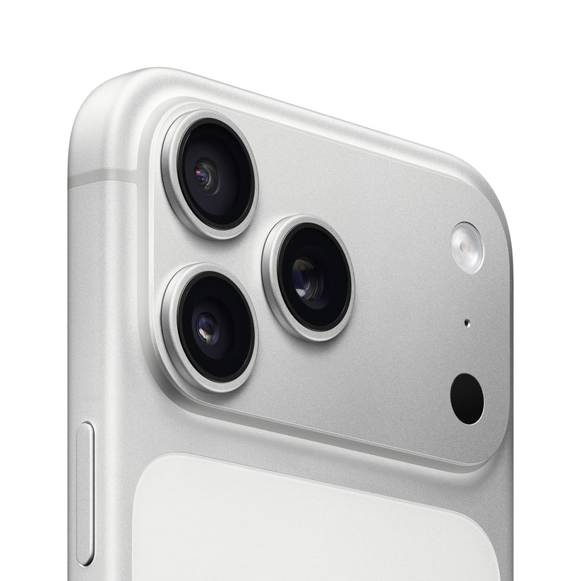 iPhone_17_Pro_Max_Silver_PDP_Image_Position_3__GBEN